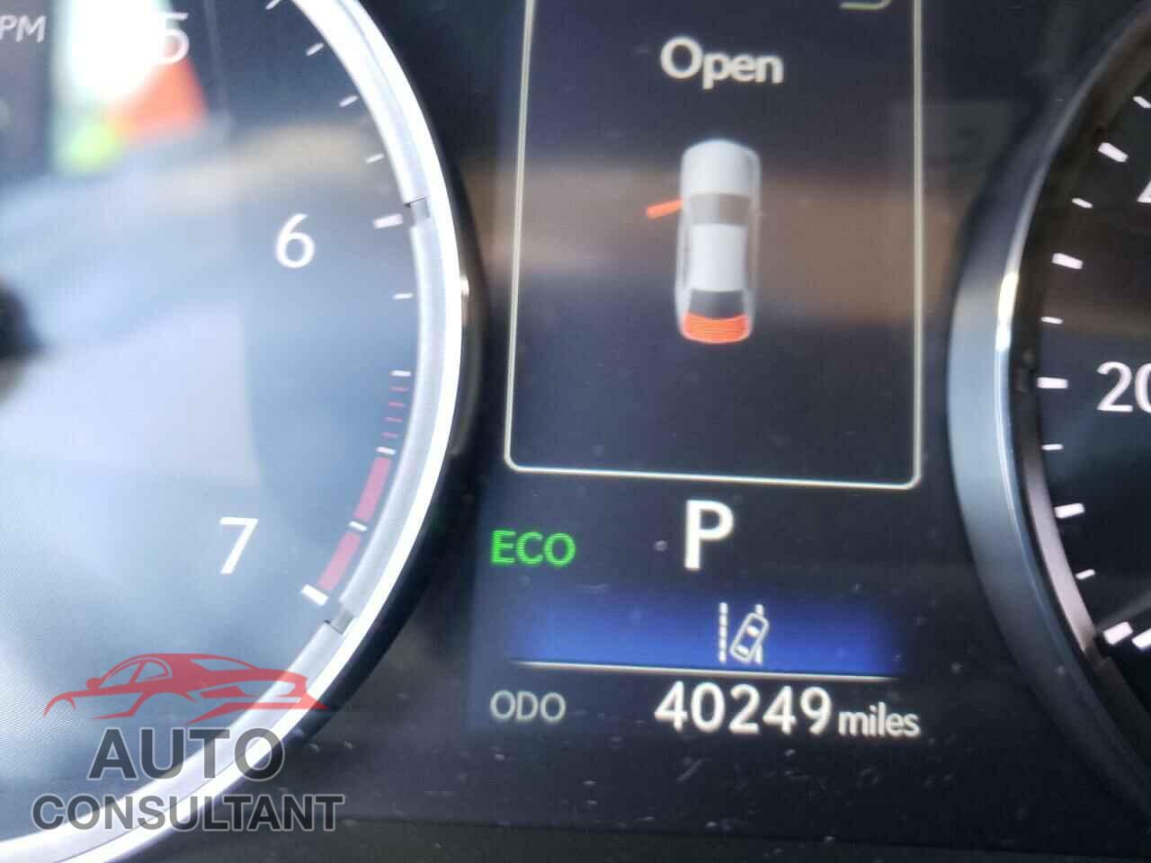 LEXUS IS 2017 - JTHCM1D28H5022408