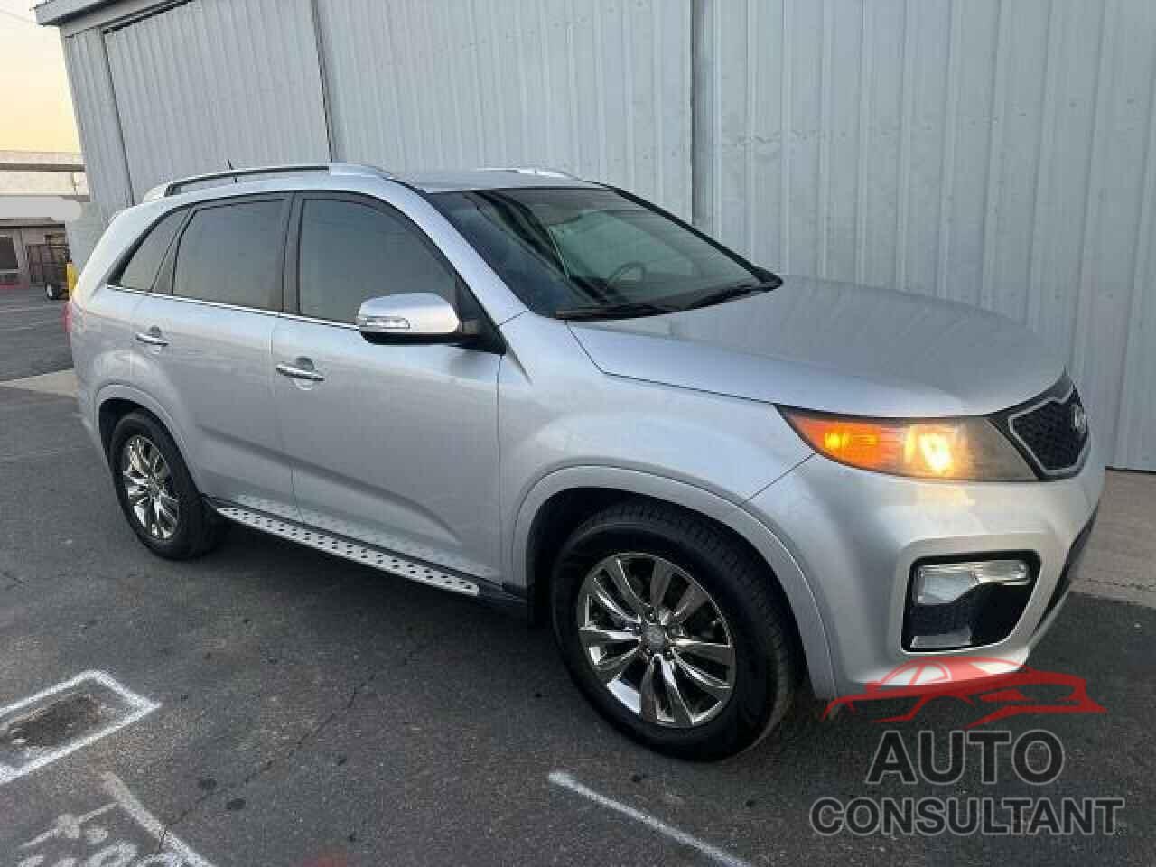 KIA SORENTO 2011 - 5XYKW4A28BG107244