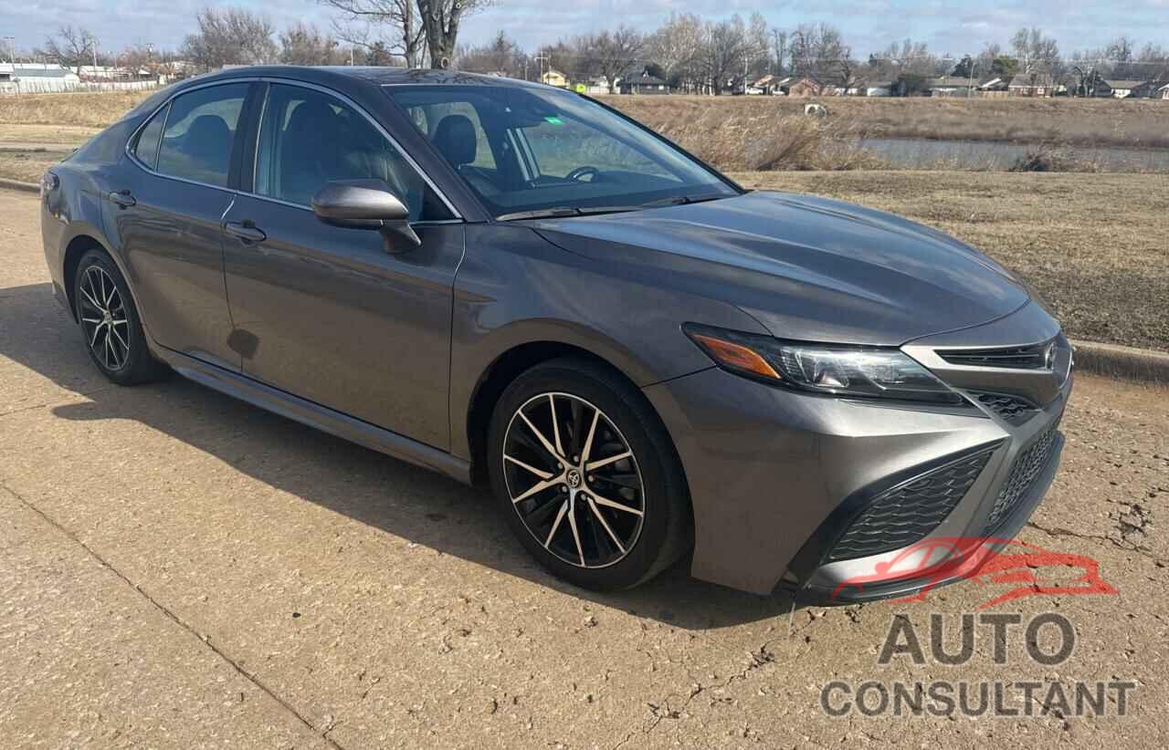 TOYOTA CAMRY 2021 - 4T1G11AK7MU559783
