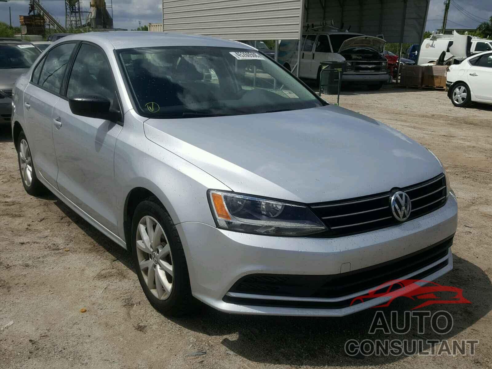 VOLKSWAGEN JETTA 2015 - 3VWD17AJ8FM251477
