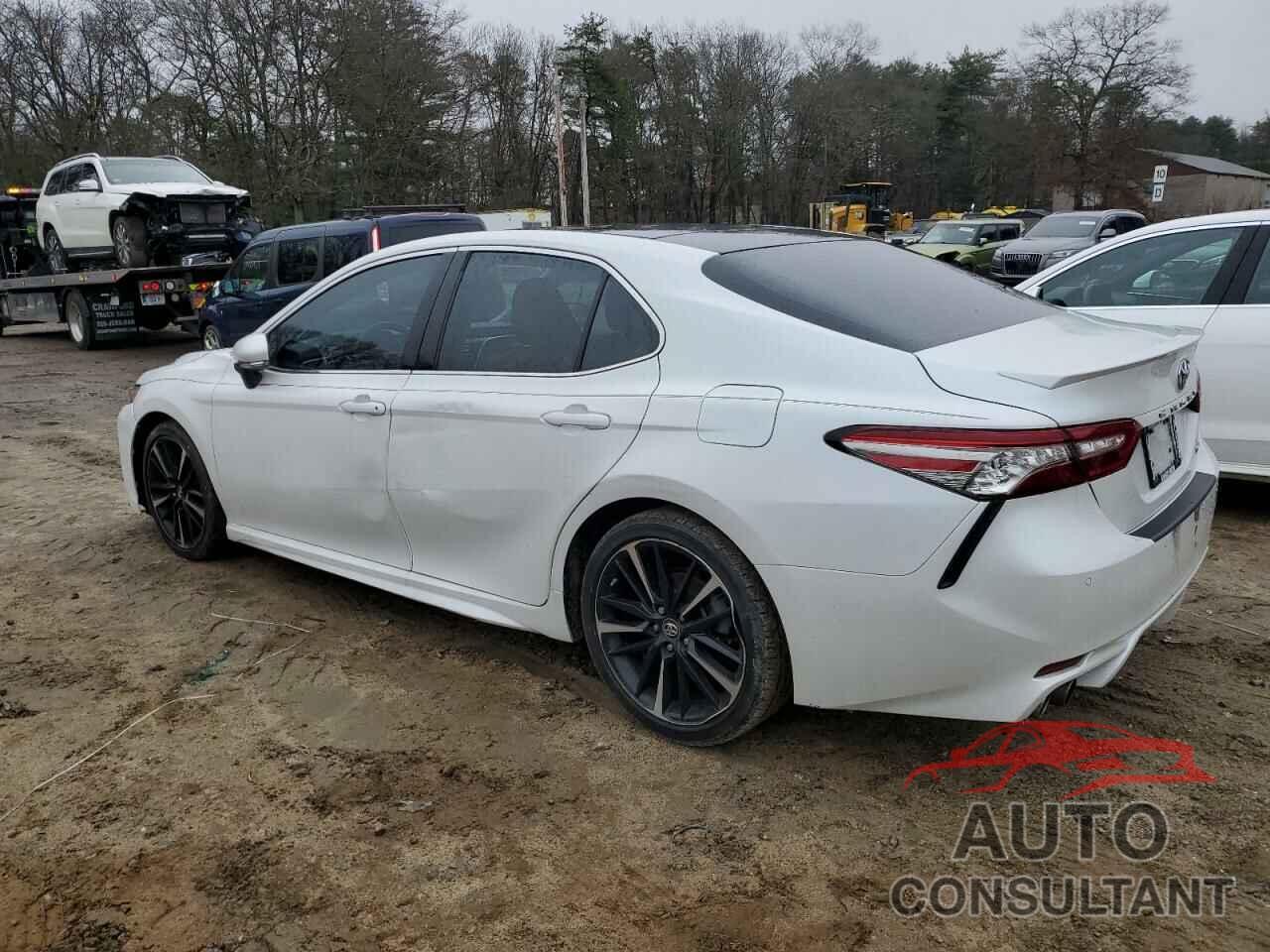 TOYOTA CAMRY 2018 - 4T1B61HK4JU046763