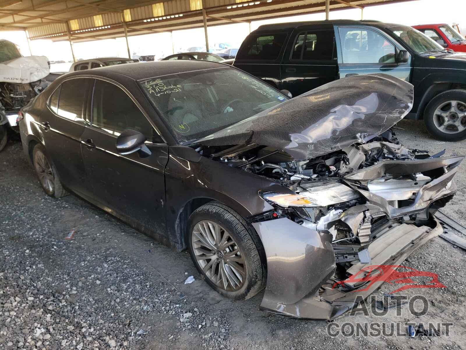 TOYOTA CAMRY 2020 - 4T1F11AK8LU896635