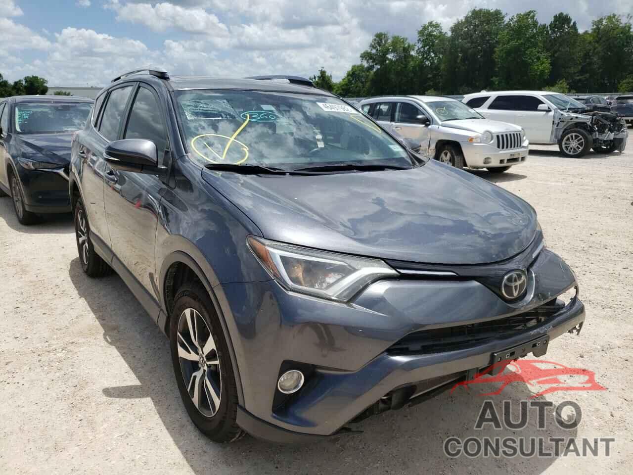 TOYOTA RAV4 2017 - JTMWFREV7HD101137
