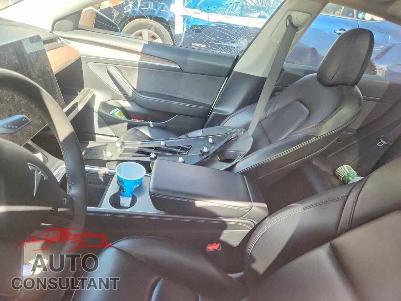 TESLA MODEL 3 2021 - 5YJ3E1EB8MF060954