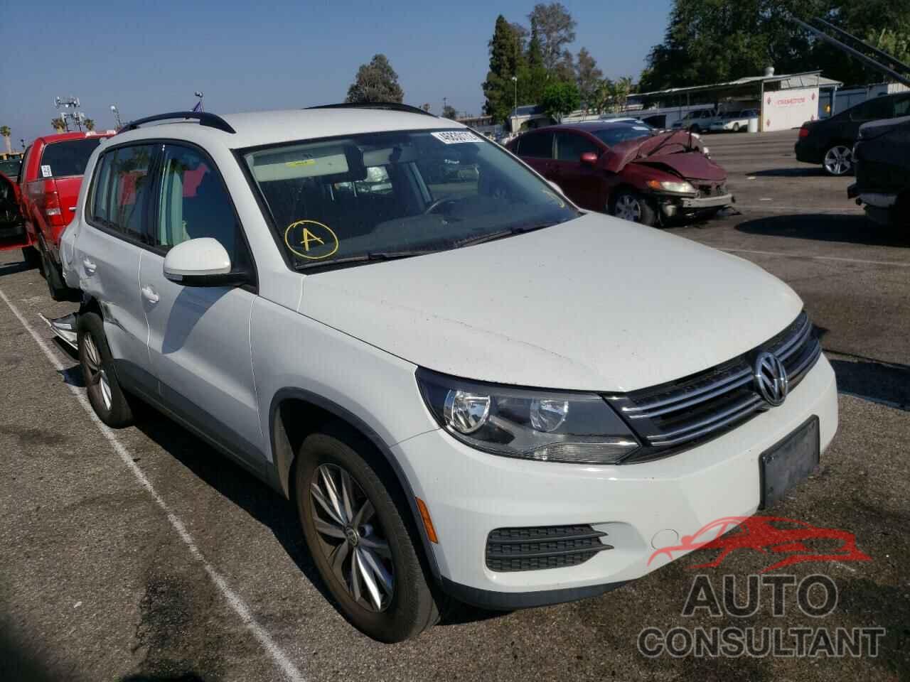 VOLKSWAGEN TIGUAN 2017 - WVGAV7AXXHK054864