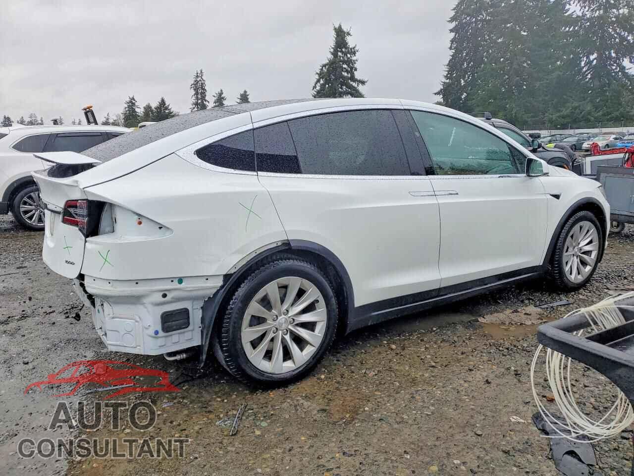TESLA MODEL X 2018 - 5YJXCBE22JF141666