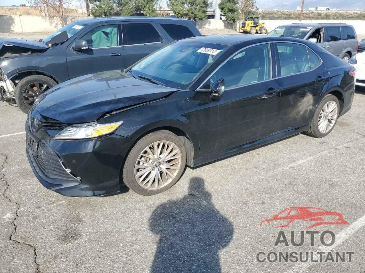 TOYOTA CAMRY 2018 - 4T1B11HKXJU063484