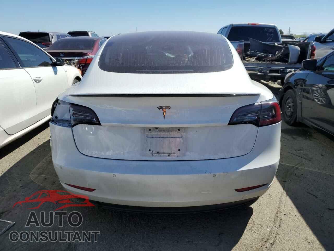TESLA MODEL 3 2018 - 5YJ3E1EA0JF025330