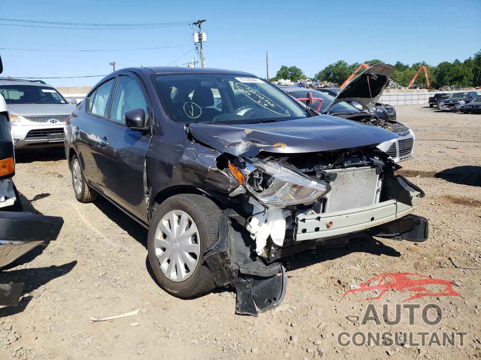 NISSAN VERSA 2019 - 3N1CN7APXKL859611
