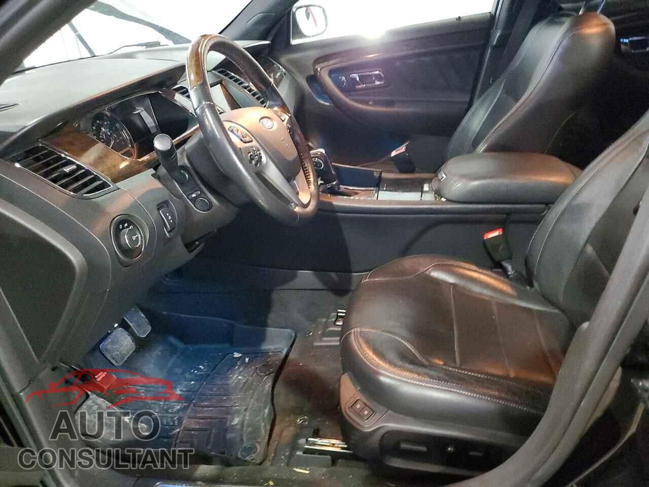 FORD TAURUS 2018 - 1FAHP2F86JG110623