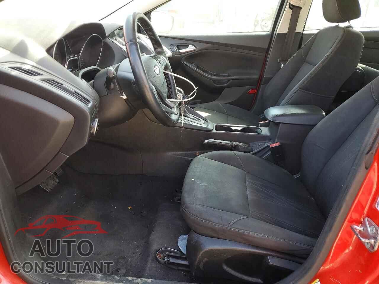 FORD FOCUS 2015 - 1FADP3F23FL240342