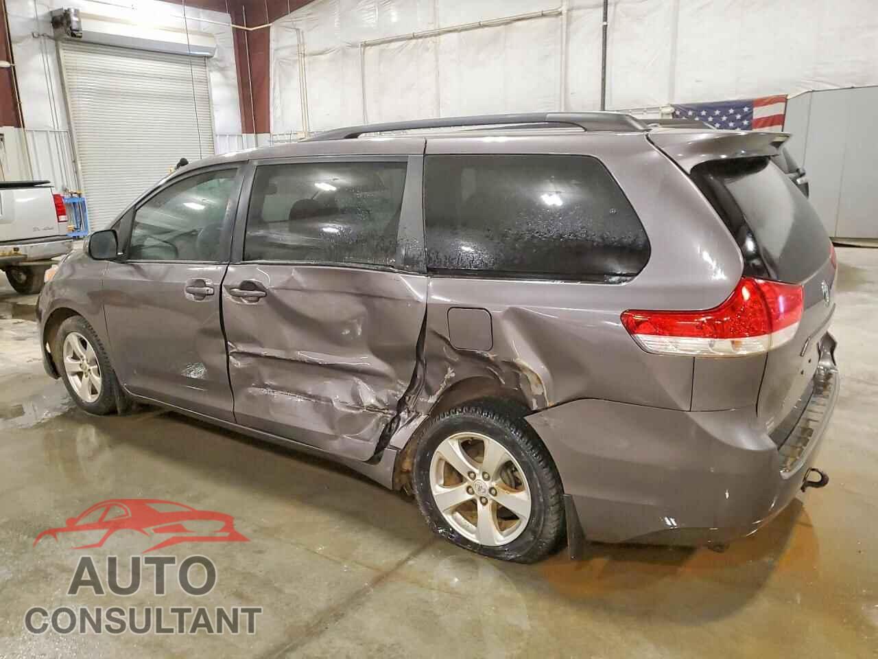 TOYOTA SIENNA 2013 - 5TDKK3DC8DS345711