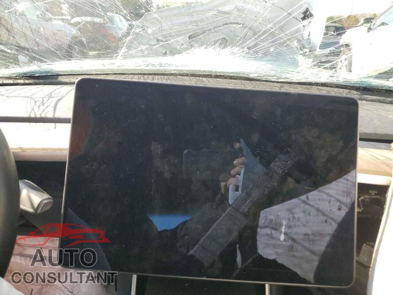 TESLA MODEL 3 2020 - 5YJ3E1EC0LF714322