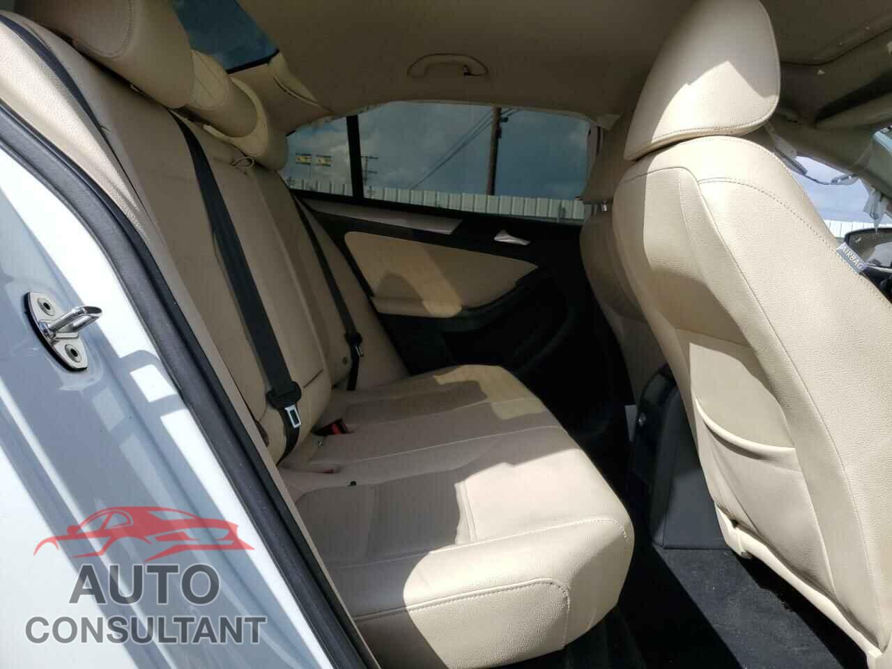 VOLKSWAGEN JETTA 2017 - 3VWDB7AJ7HM296524