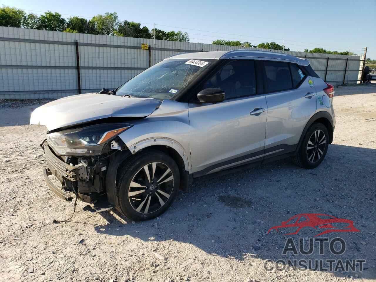 NISSAN KICKS 2018 - 3N1CP5CU2JL519689