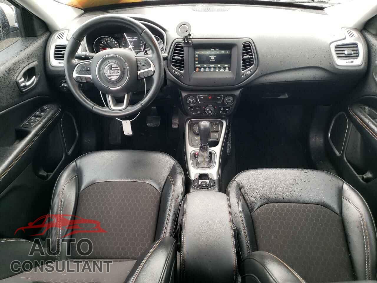 JEEP COMPASS 2020 - 3C4NJDBB9LT120637