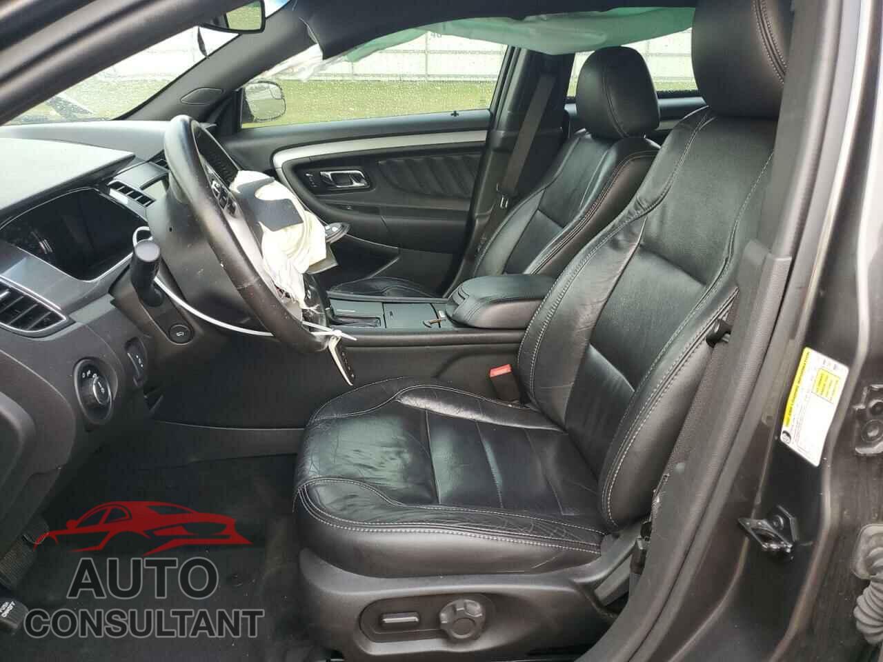 FORD TAURUS 2017 - 1FAHP2E82HG122571