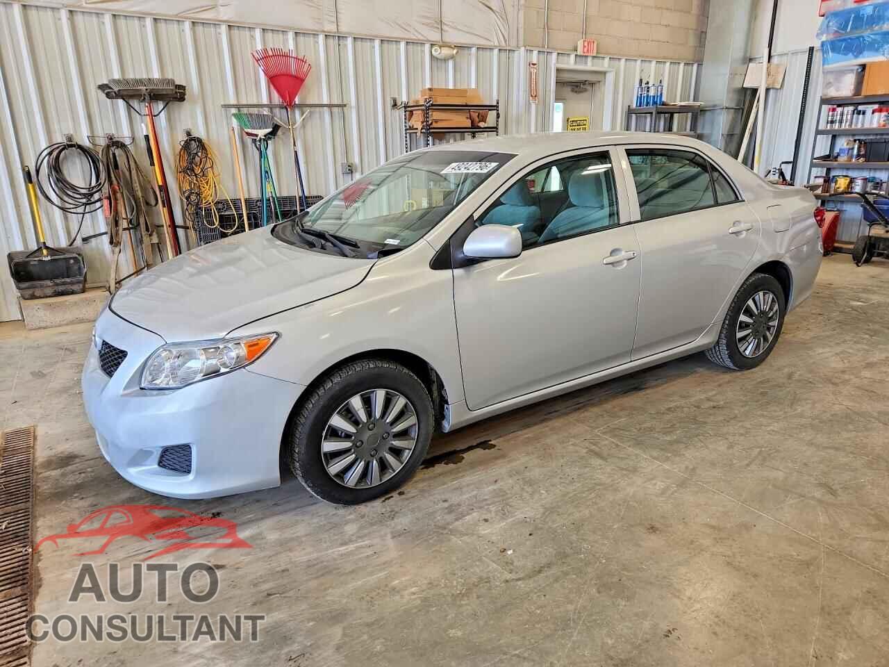 TOYOTA COROLLA 2009 - JTDBL40E89J032995