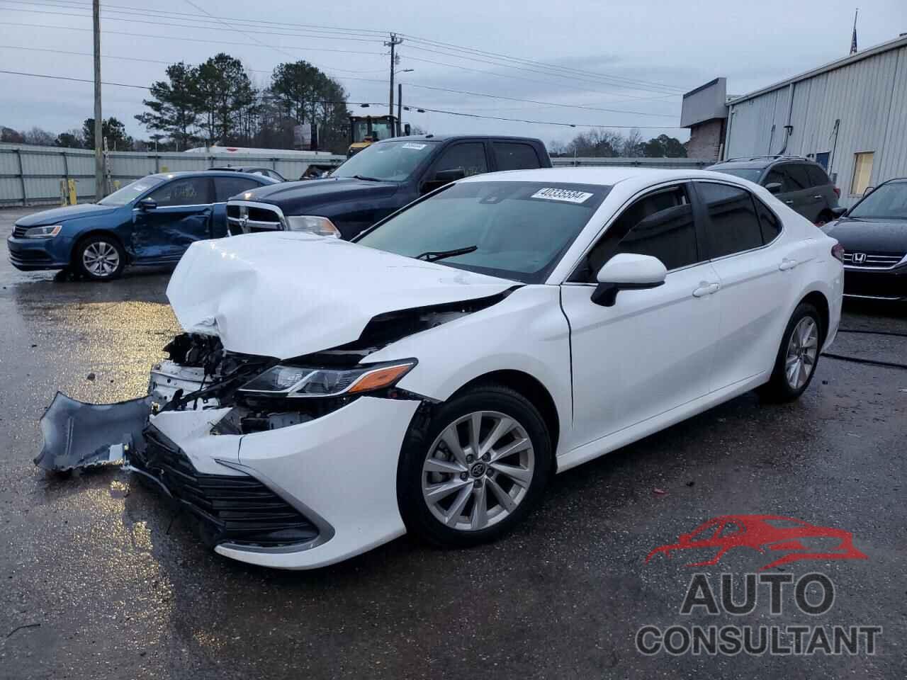 TOYOTA CAMRY 2022 - 4T1C11AK9NU698670