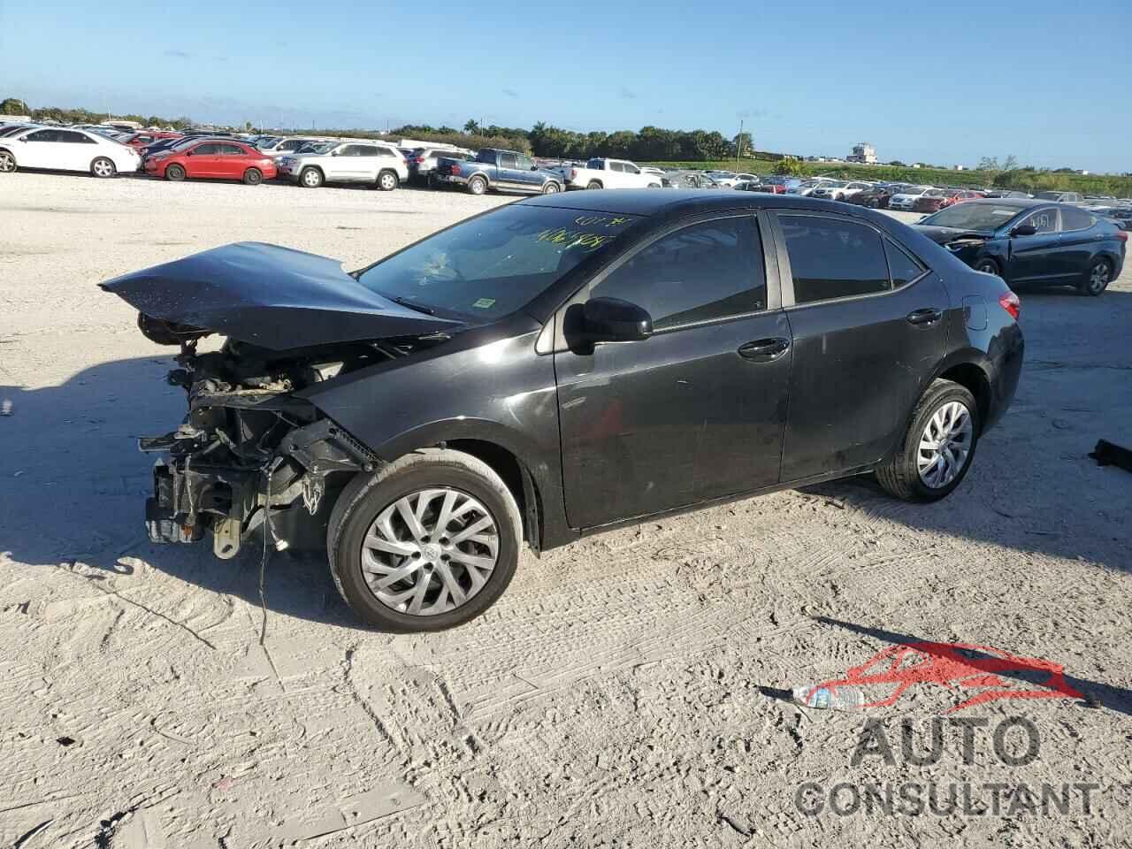 TOYOTA COROLLA 2018 - 5YFBURHE8JP841055