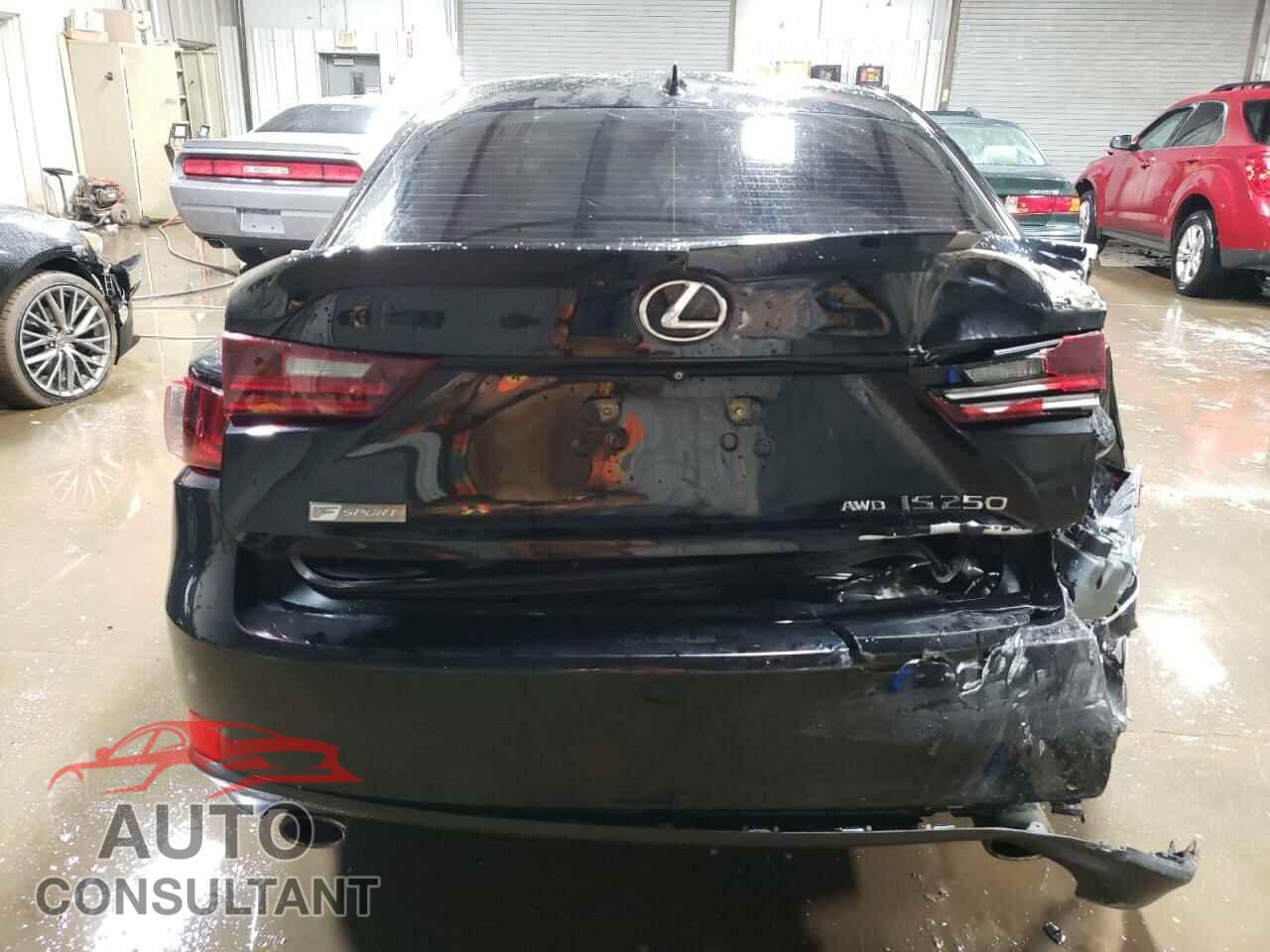 LEXUS IS 2015 - JTHCF1D28F5024067