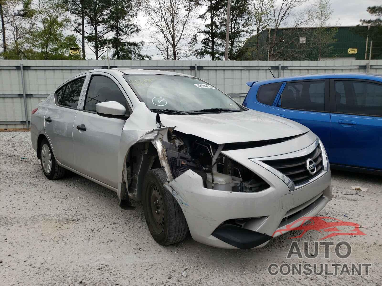 NISSAN VERSA 2017 - 3N1CN7AP7HL869067
