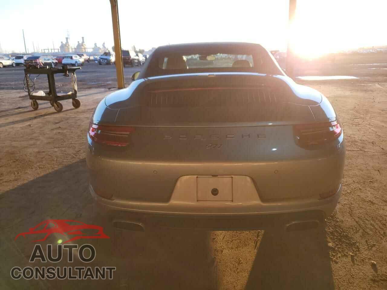 PORSCHE 911 2017 - WP0CA2A98HS142079