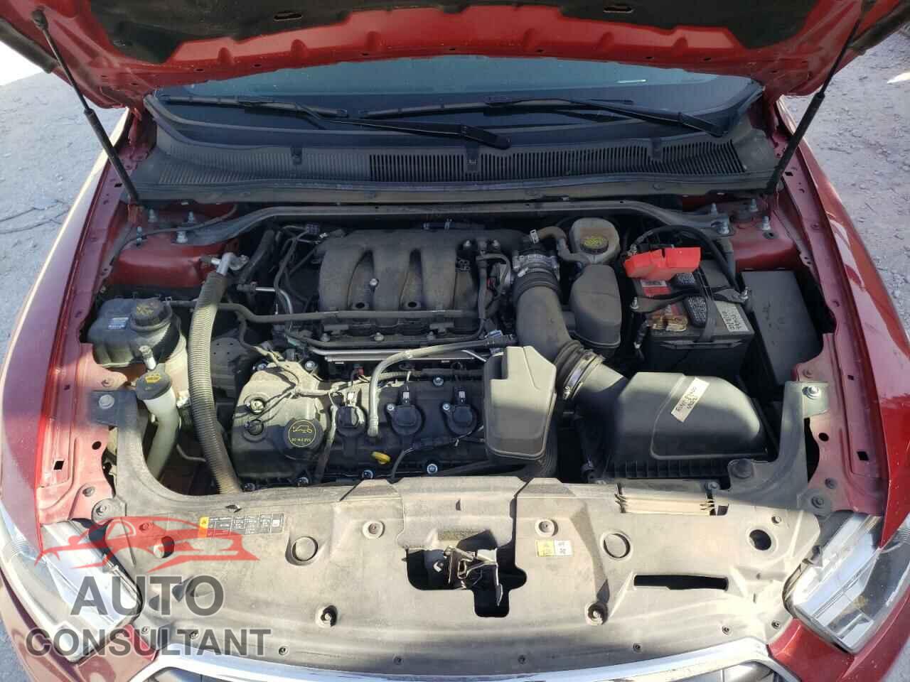 FORD TAURUS 2018 - 1FAHP2E82JG113956