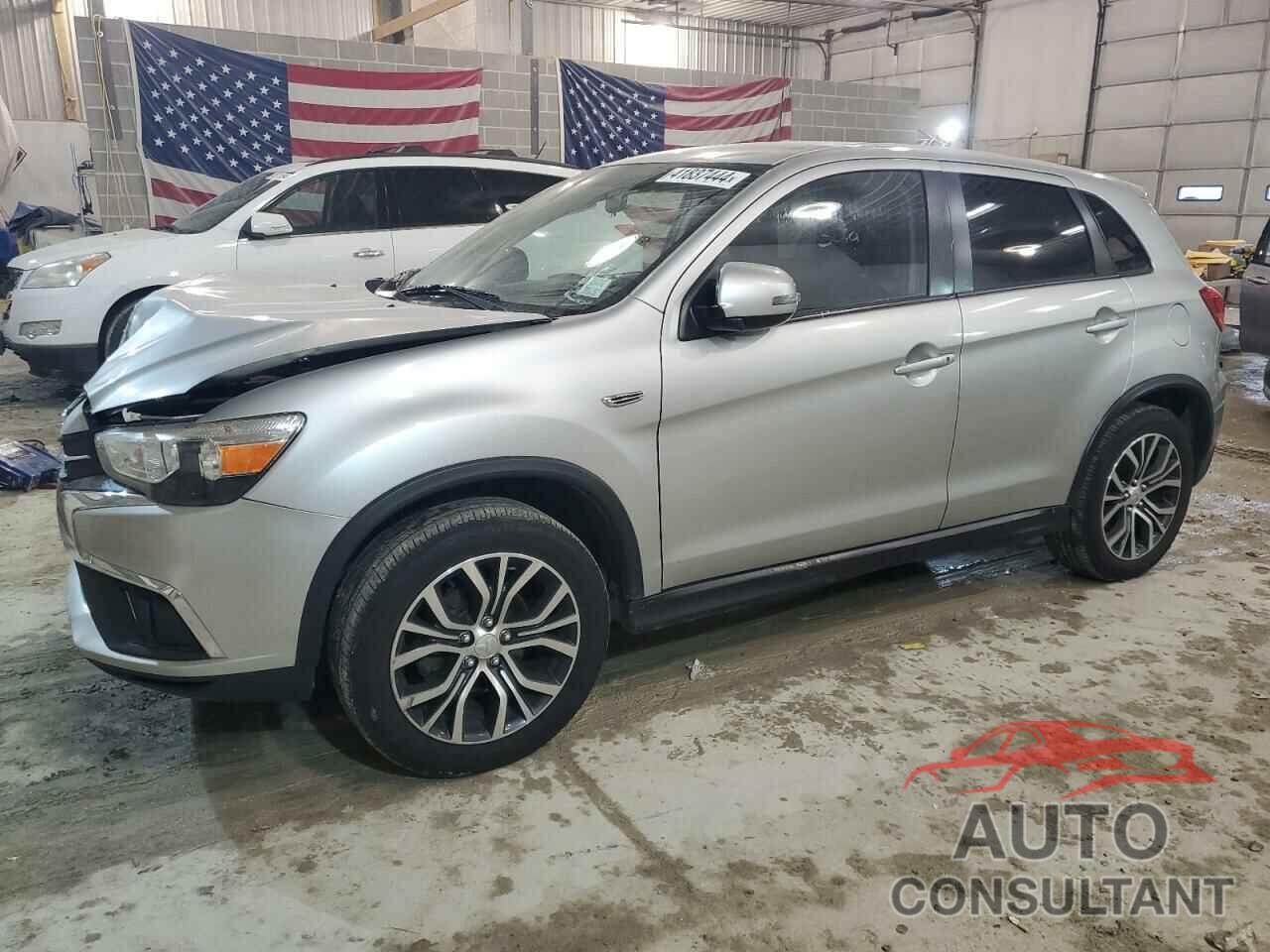 MITSUBISHI OUTLANDER 2019 - JA4AR3AU8KU011539