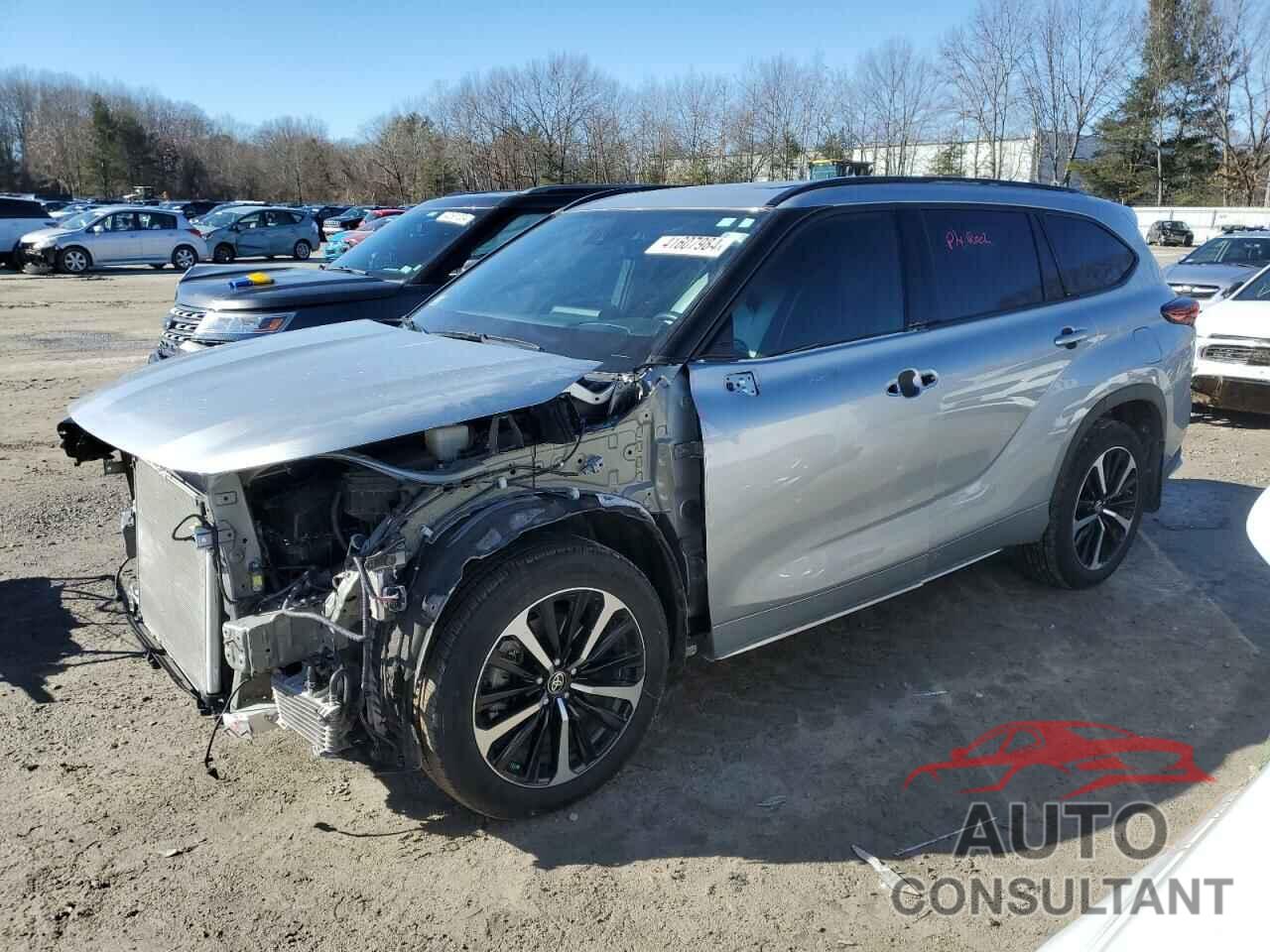 TOYOTA HIGHLANDER 2022 - 5TDJZRBHXNS216010