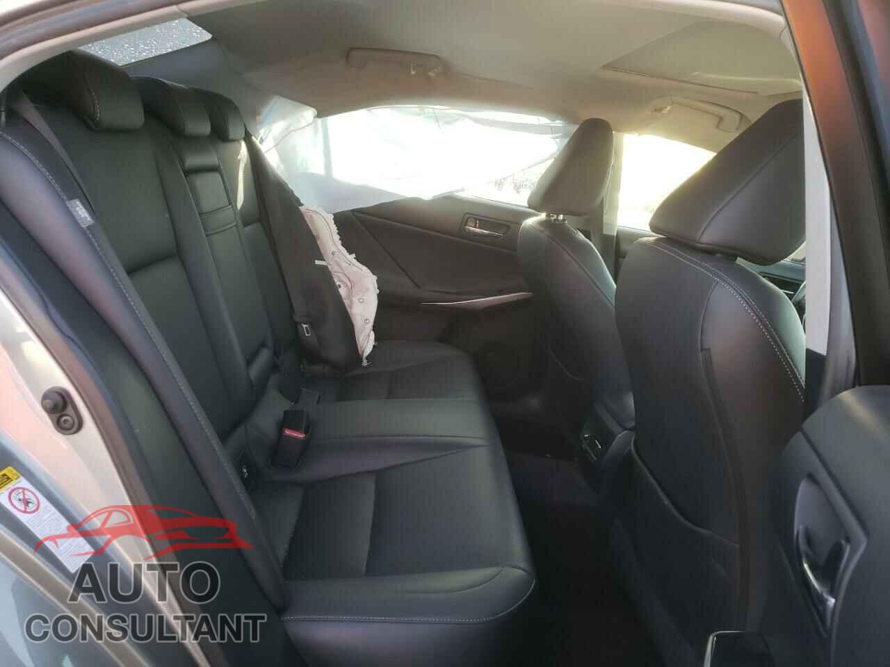 LEXUS IS 2016 - JTHBA1D28G5017048