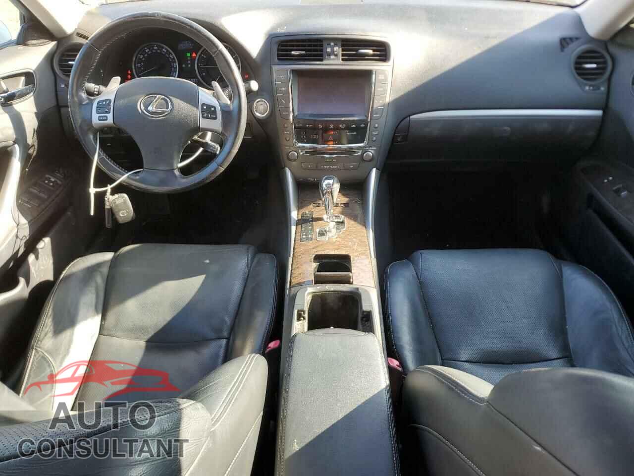 LEXUS IS 2013 - JTHCF5C21D5061502