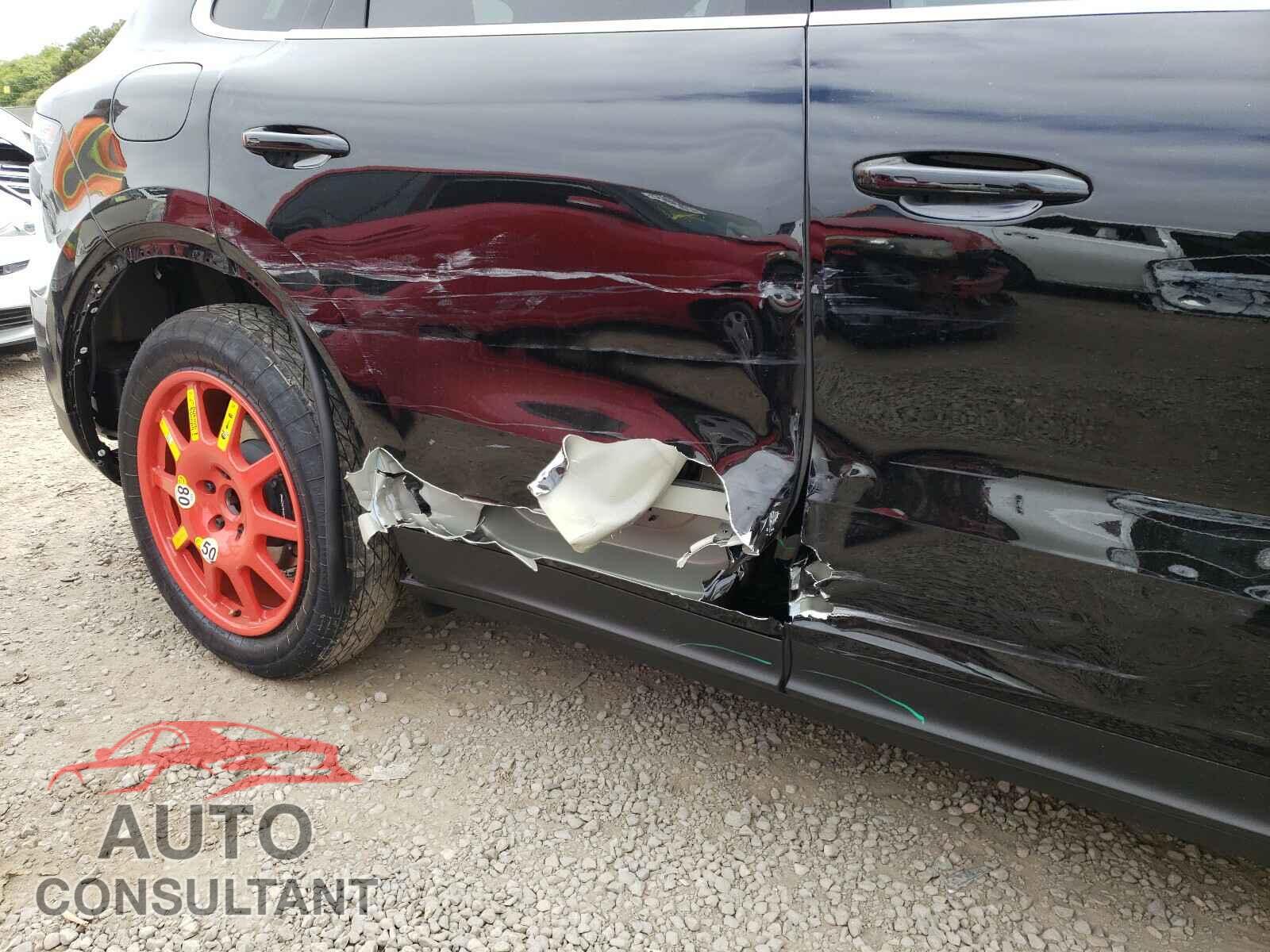 PORSCHE CAYENNE 2020 - WP1AA2AY7LDA03040