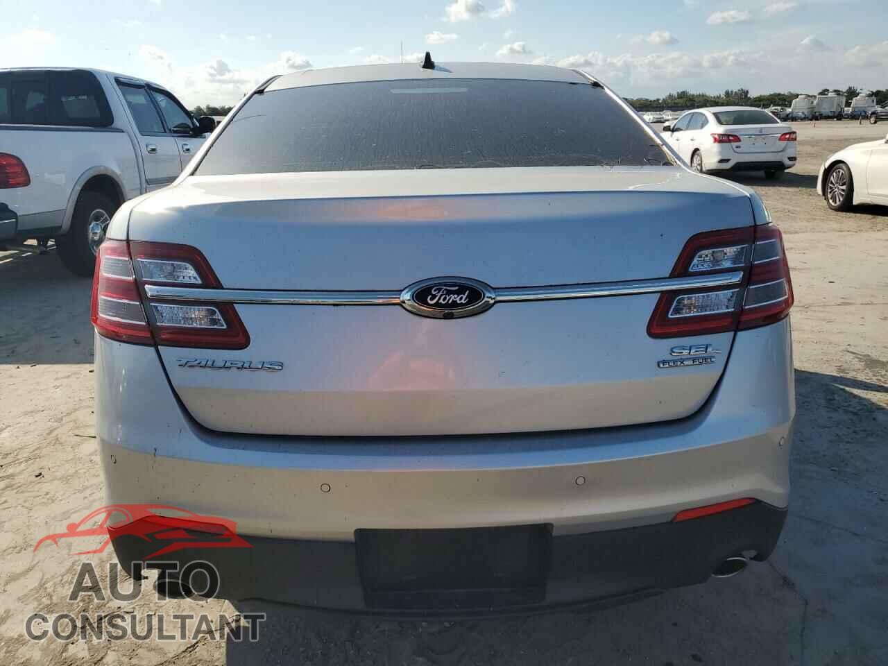 FORD TAURUS 2016 - 1FAHP2E84GG142187