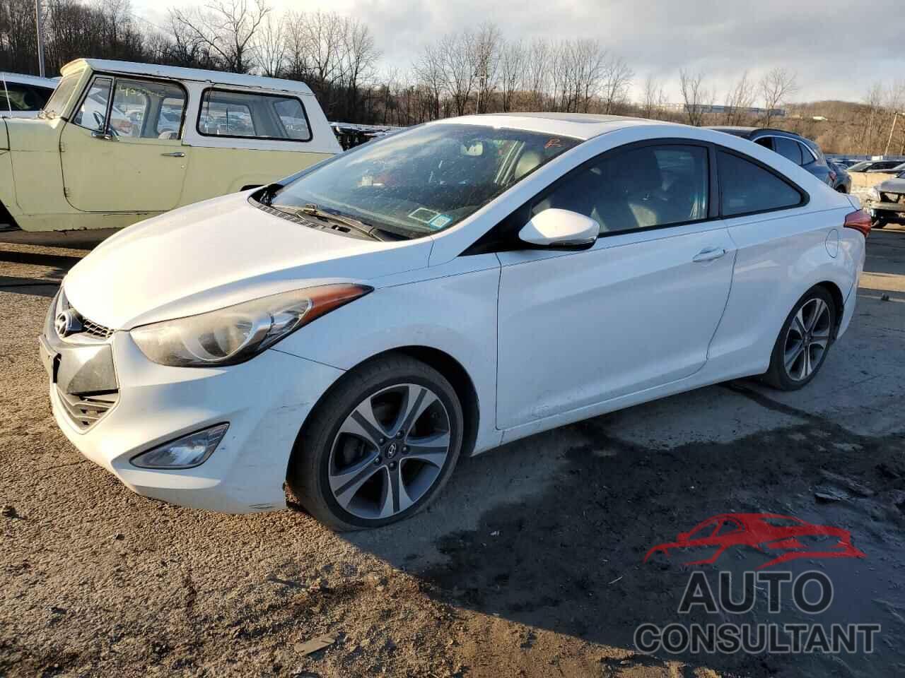 HYUNDAI ELANTRA 2013 - KMHDH6AE1DU009579