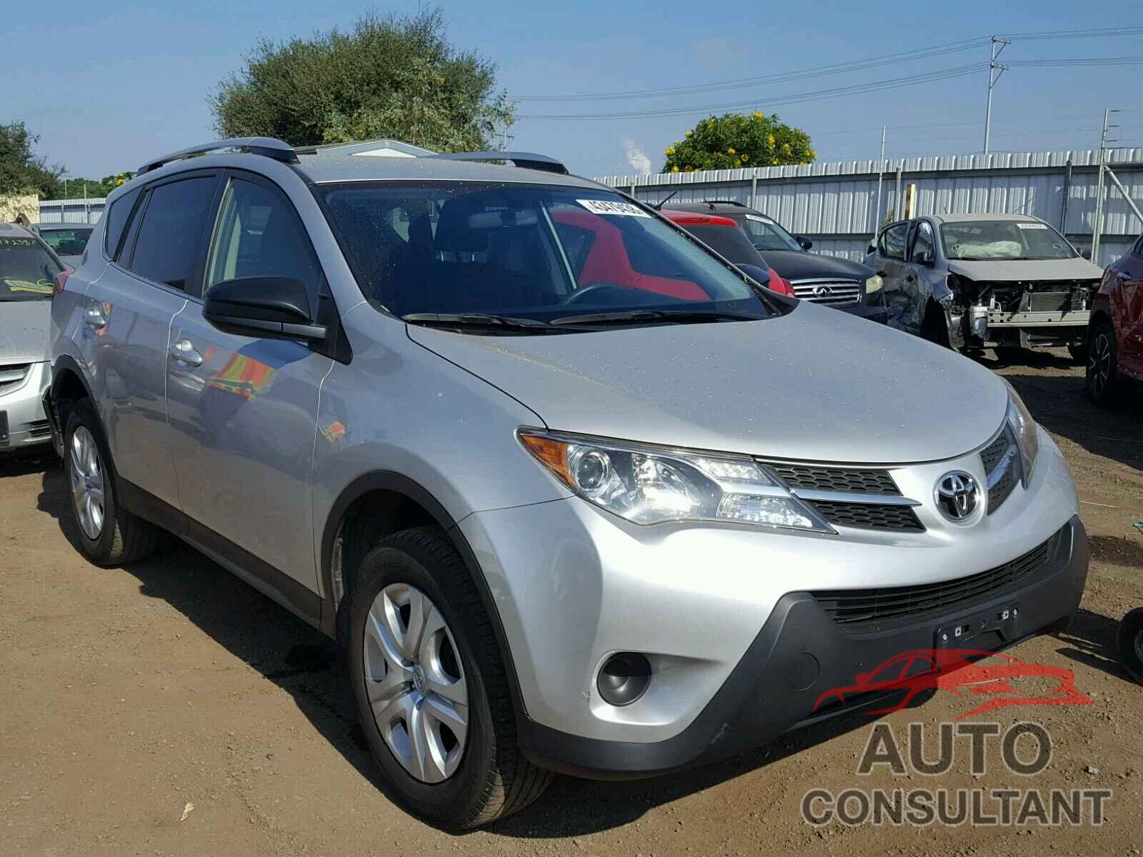 TOYOTA RAV4 LE 2015 - JTMZFREV2FJ032210