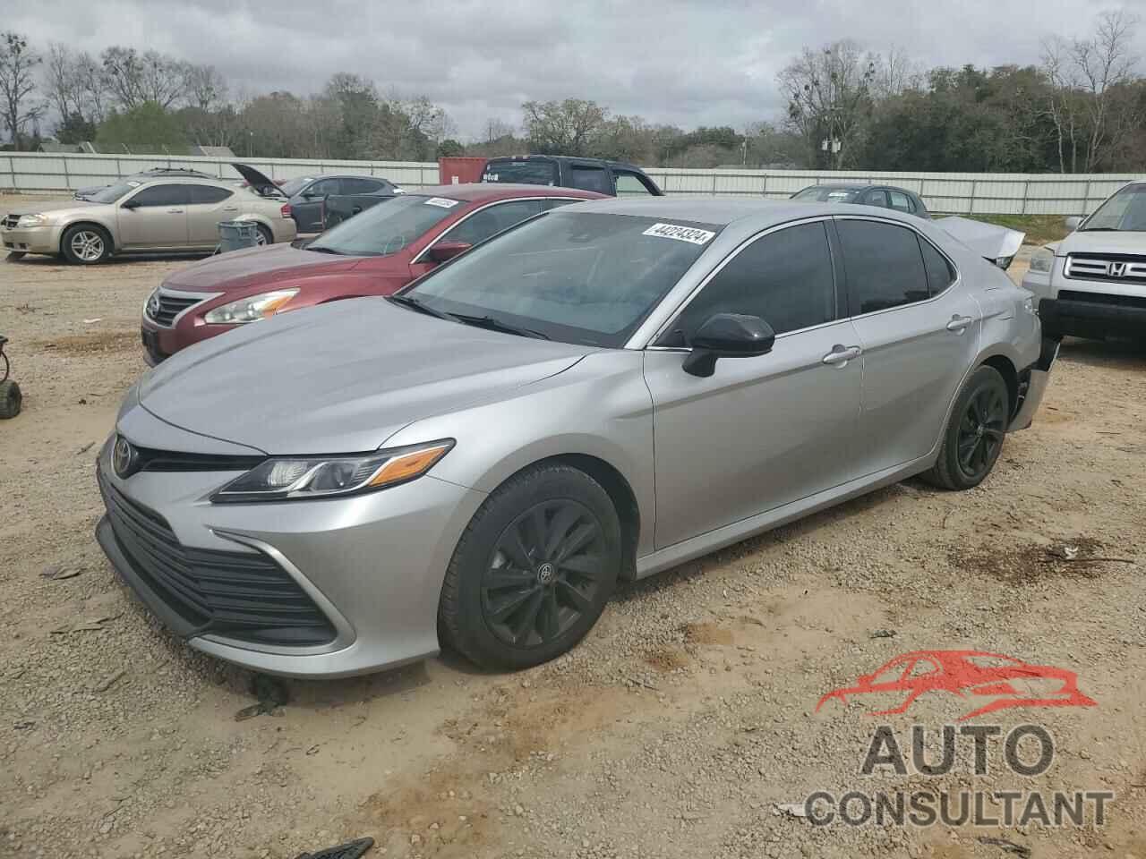 TOYOTA CAMRY 2021 - 4T1C11AK9MU571058