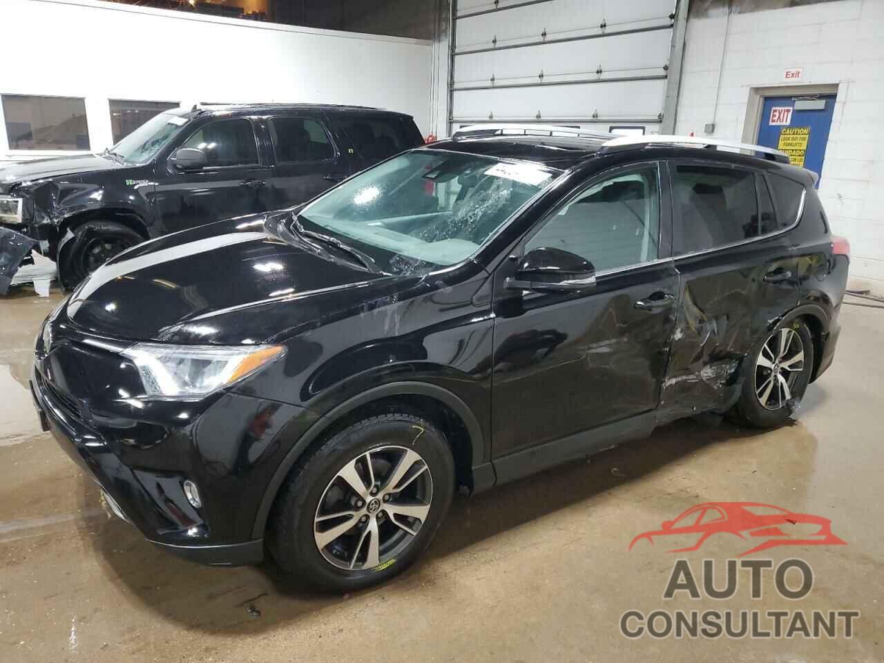 TOYOTA RAV4 2018 - 2T3RFREV7JW752970