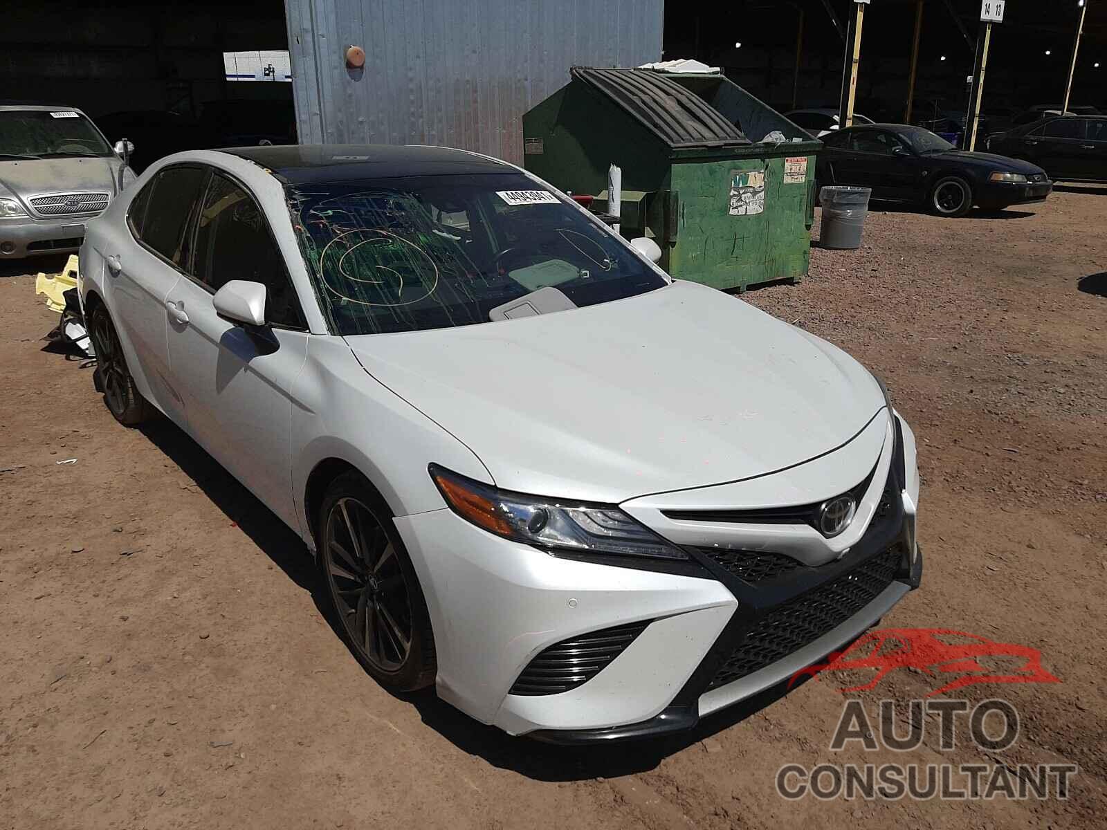 TOYOTA CAMRY 2018 - 4T1B61HK2JU117345