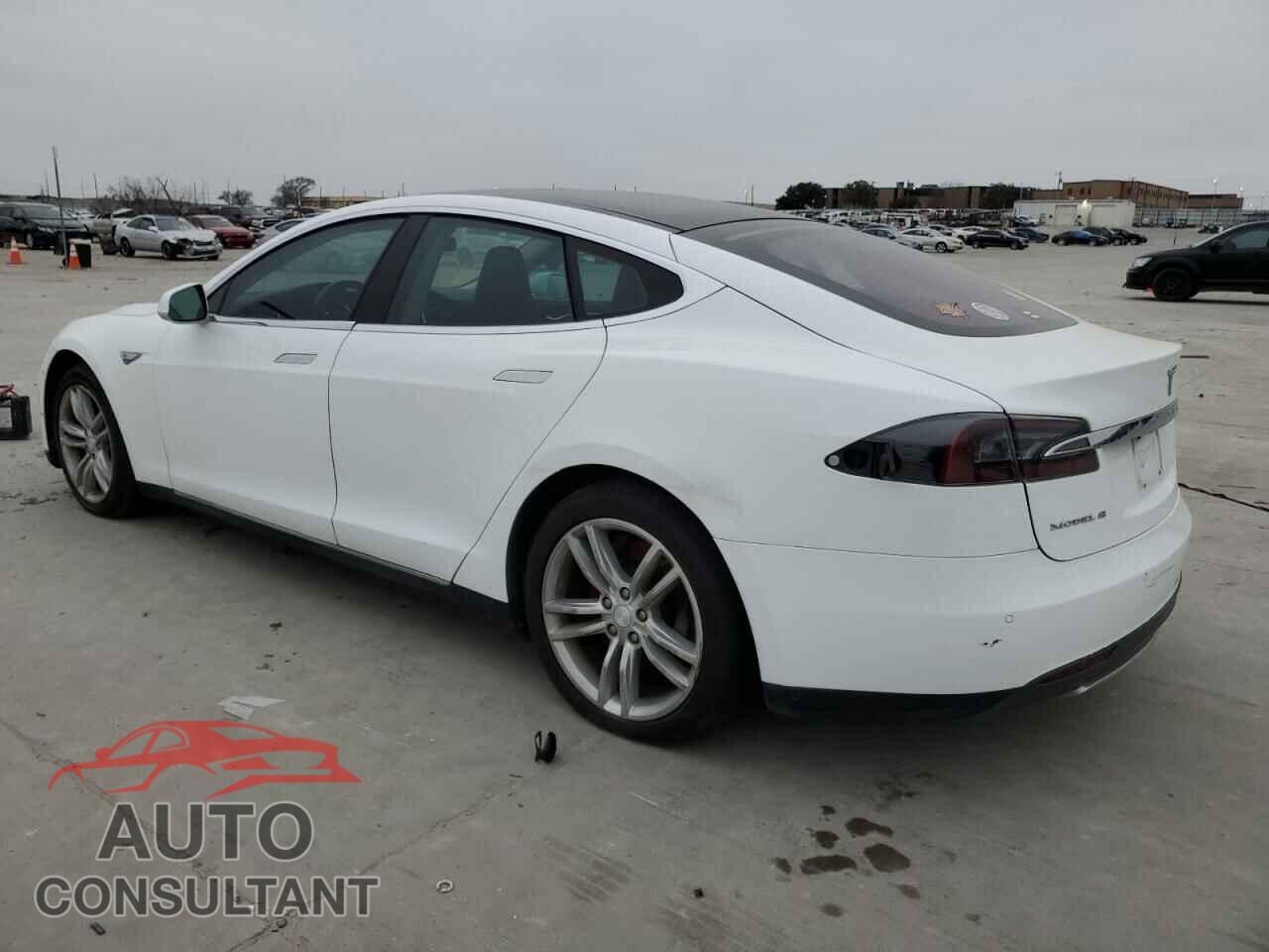 TESLA MODEL S 2013 - 5YJSA1CN5DFP21666