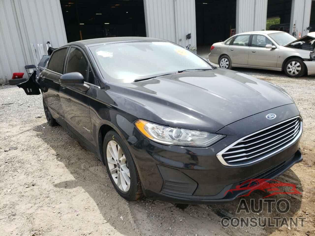 FORD FUSION 2019 - 3FA6P0LU9KR138682