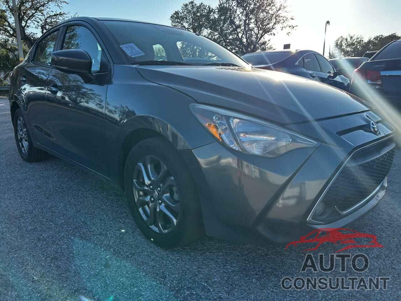 TOYOTA YARIS 2019 - 3MYDLBYV4KY521687