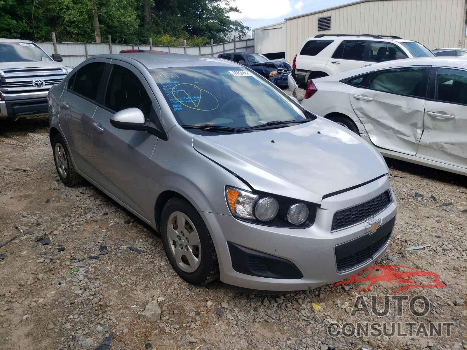 CHEVROLET SONIC 2016 - 1G1JA5SH8G4149107
