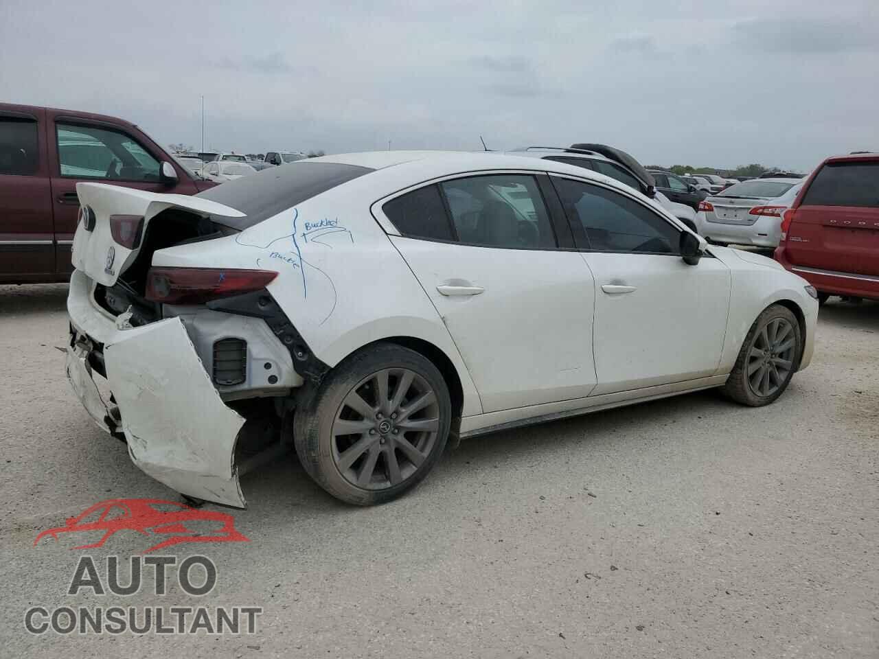 MAZDA 3 2019 - JM1BPACL9K1114088