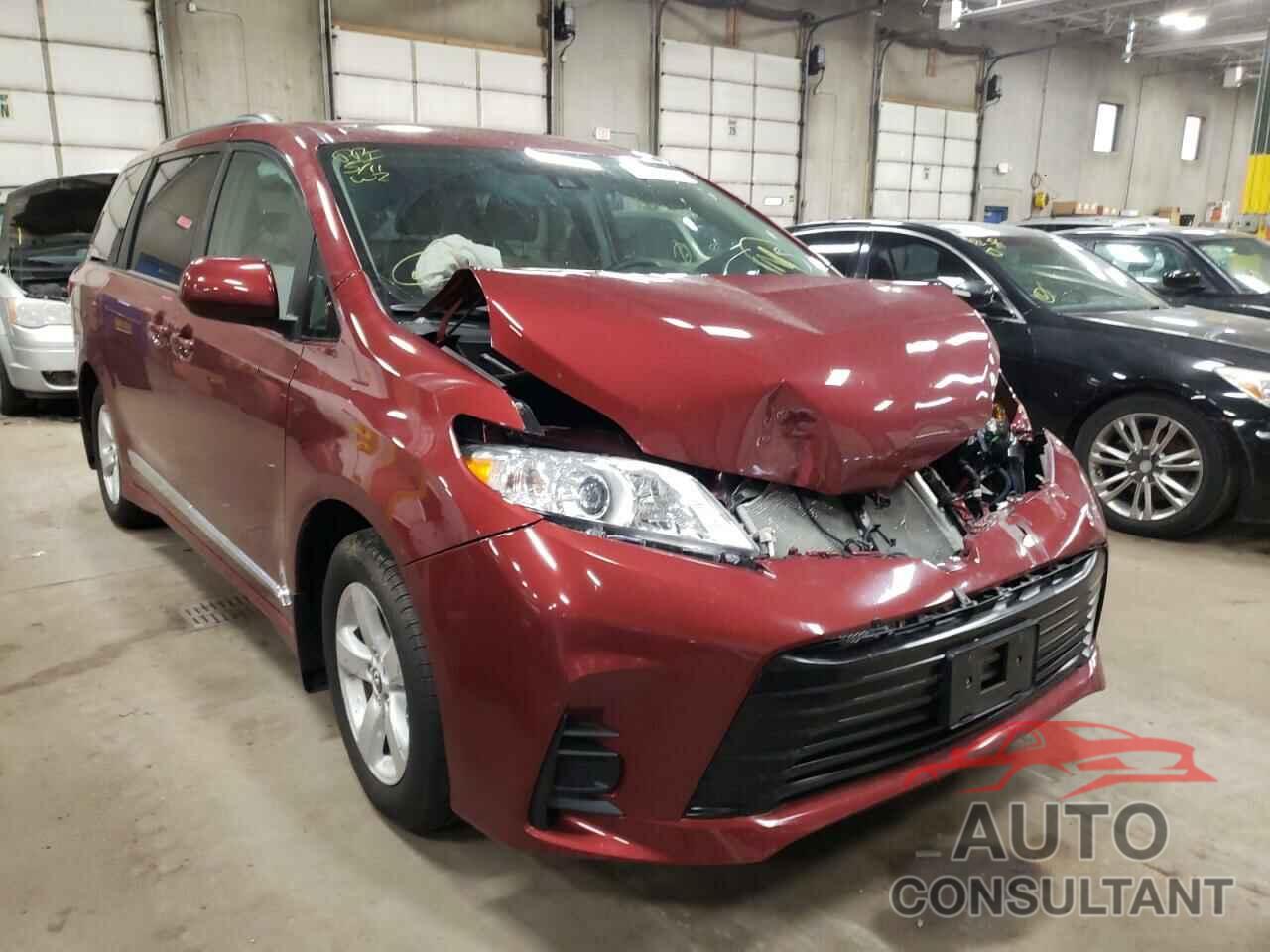 TOYOTA SIENNA 2019 - 5TDKZ3DC6KS994139