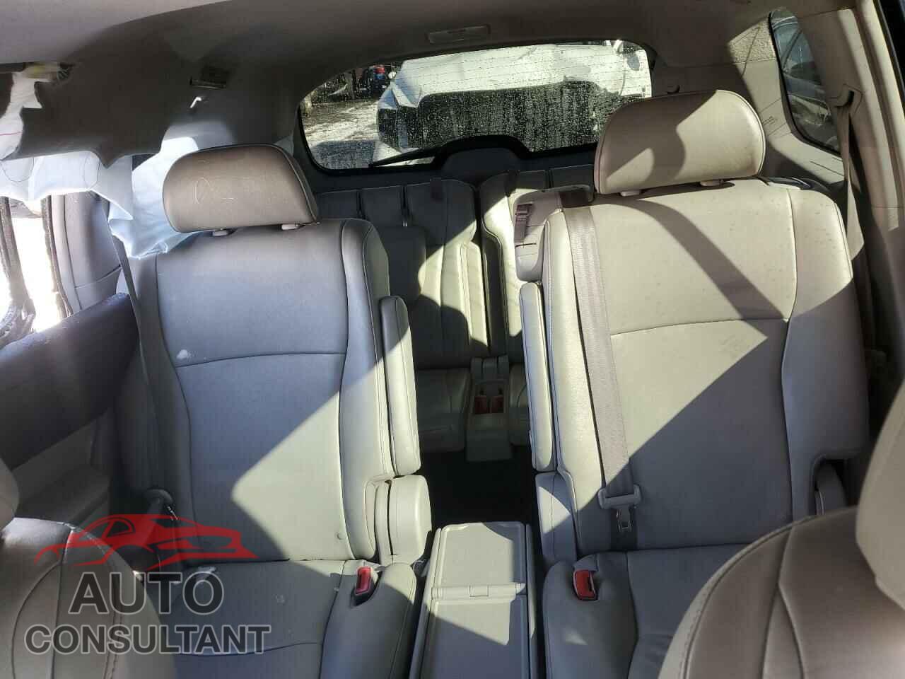 TOYOTA HIGHLANDER 2013 - 5TDBK3EH8DS253640