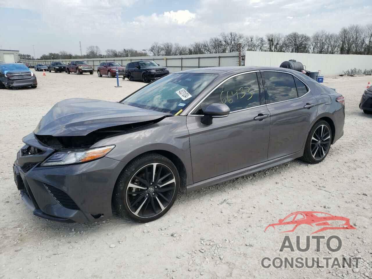 TOYOTA CAMRY 2019 - 4T1B61HK2KU711631