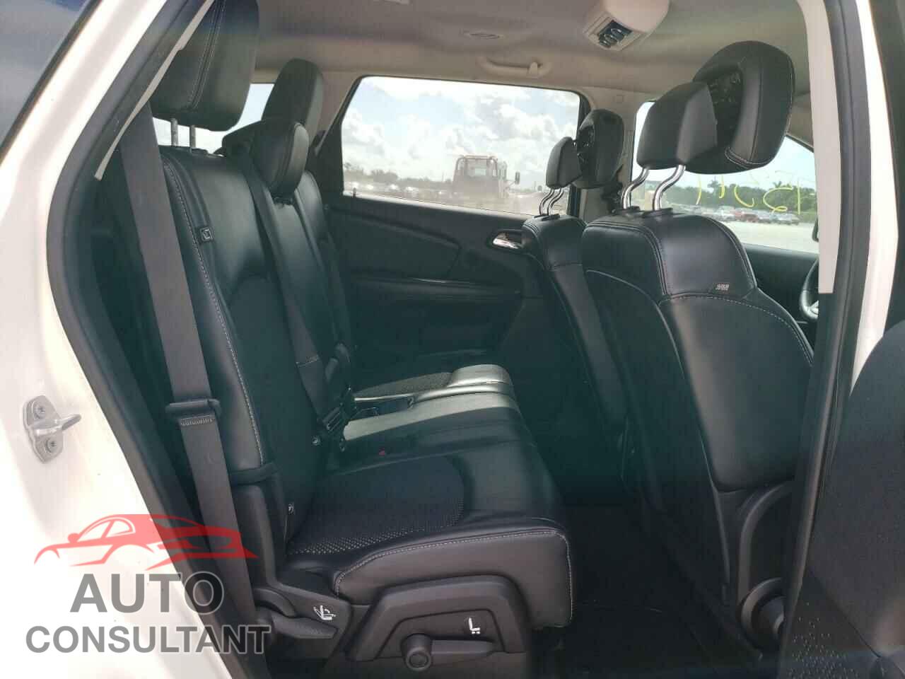 DODGE JOURNEY 2017 - 3C4PDCGB5HT708643