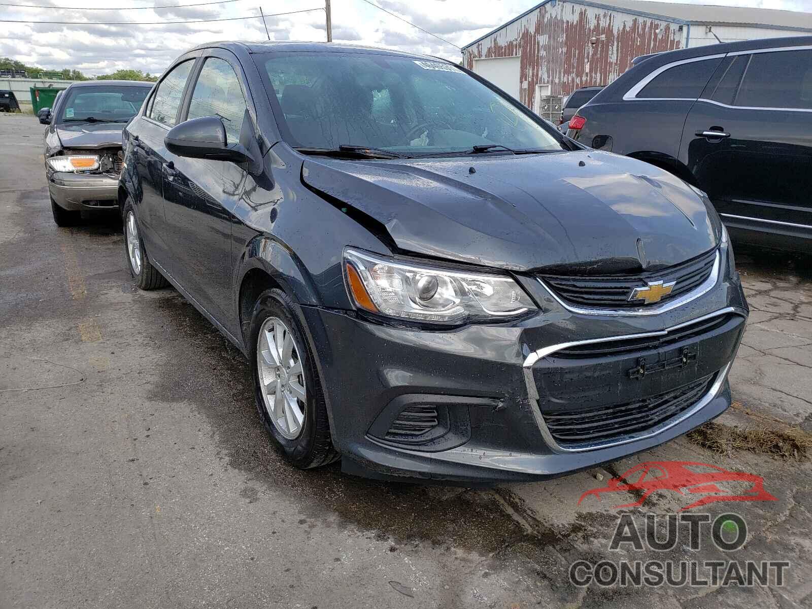 CHEVROLET SONIC 2018 - 1G1JD5SB2J4101807