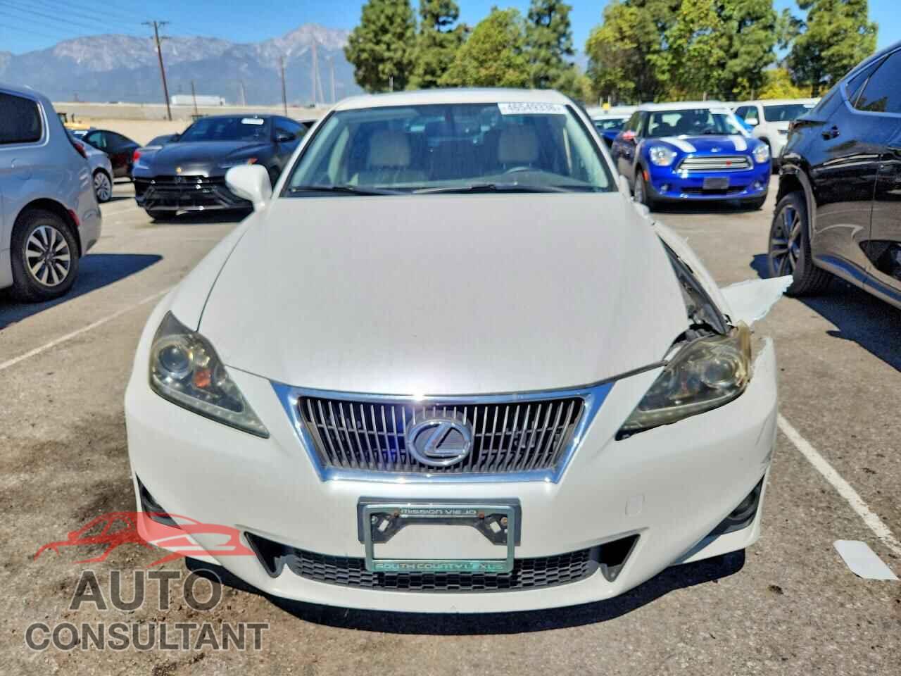 LEXUS IS 2012 - JTHBF5C21C5178040